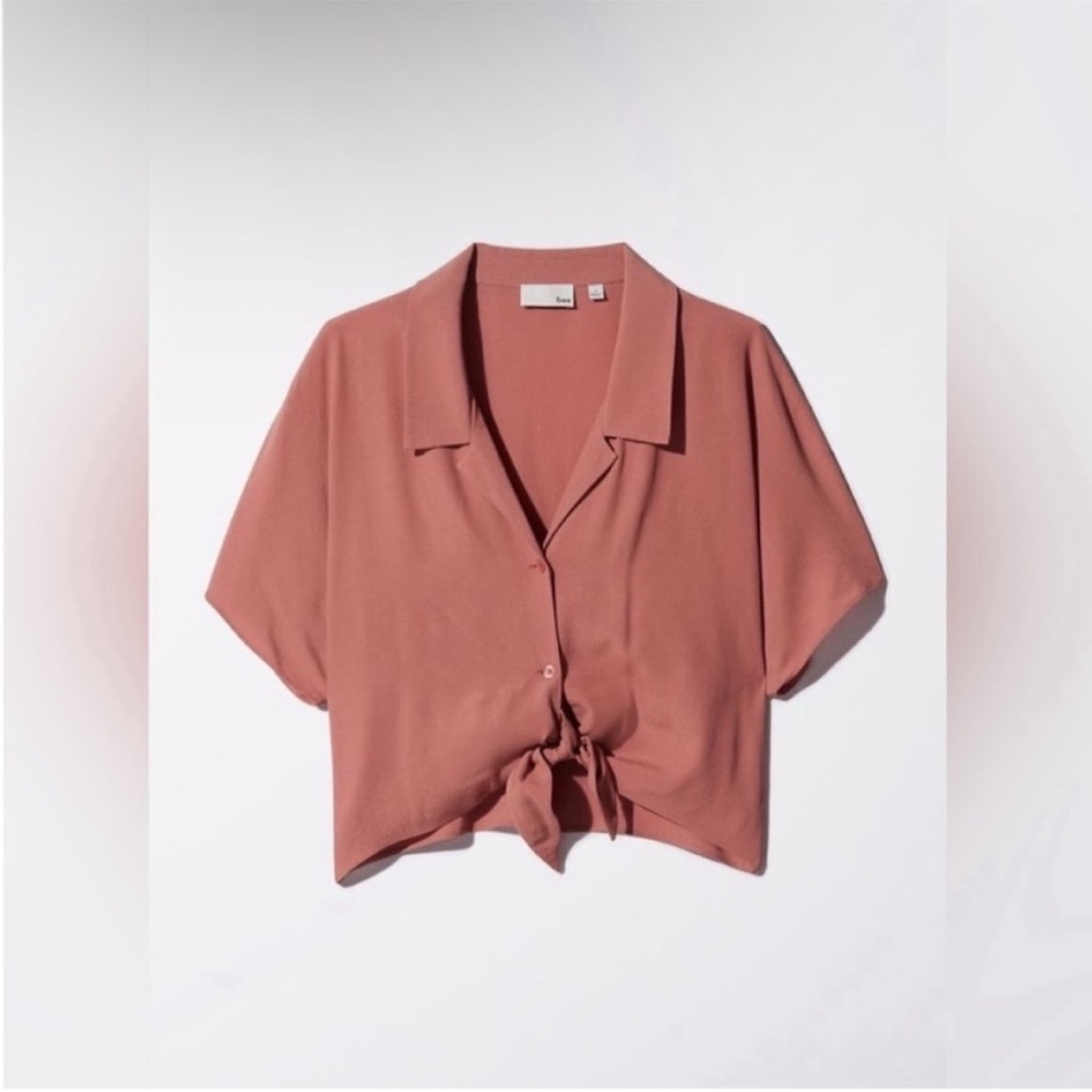 Aritzia Wilfred Free tie front short sleeve blouse